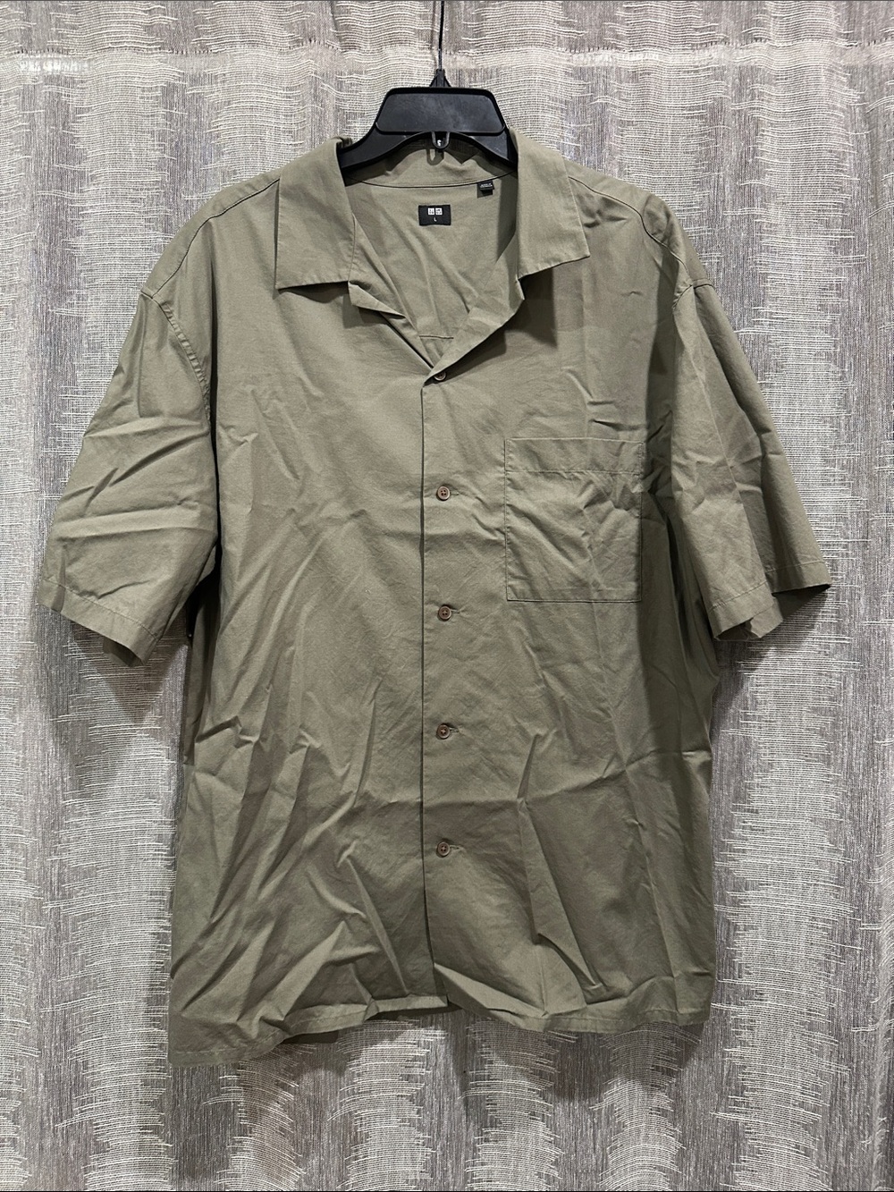 Uniqlo Olive Green Casual Camp Collar Button-Up Shirt